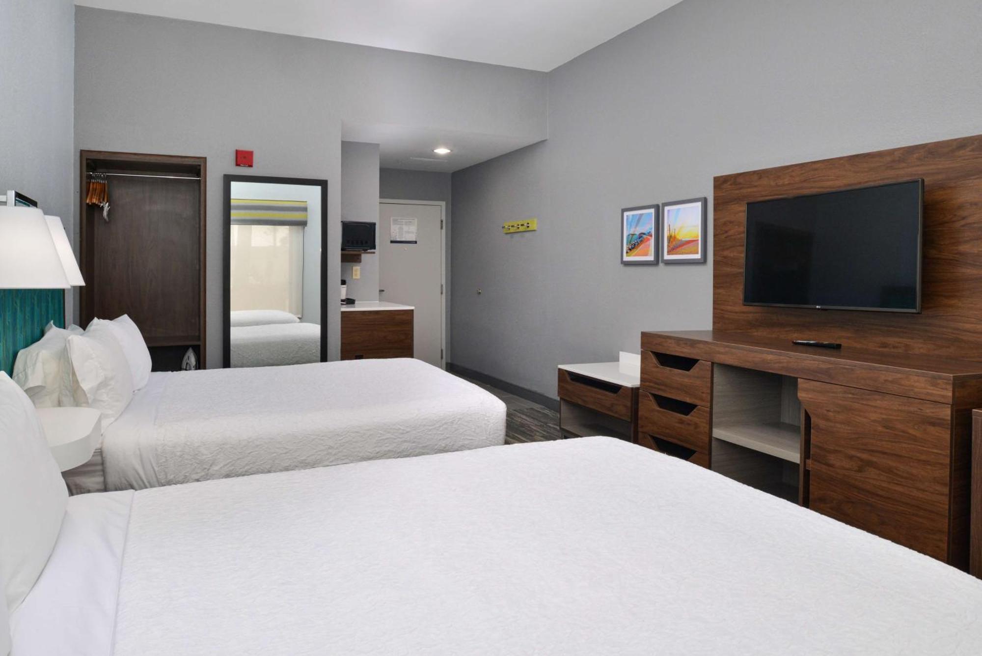 Hampton Inn By Hilton Panama City Beach Upper Grand Lagoon Exterior foto