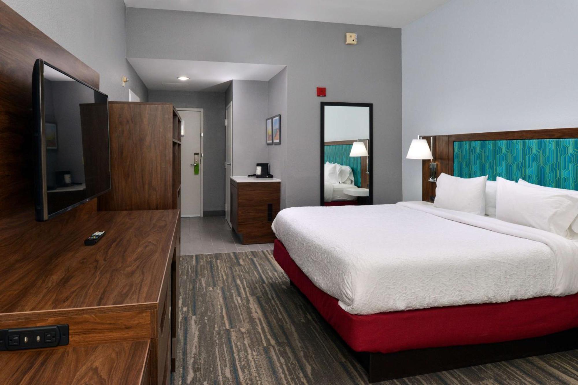 Hampton Inn By Hilton Panama City Beach Upper Grand Lagoon Exterior foto